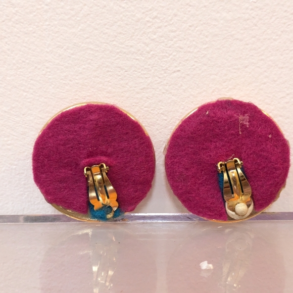 Vintage Round Clip Earrings, Pink Orange Gold, Fashion Jewelry - Picture 5 of 12